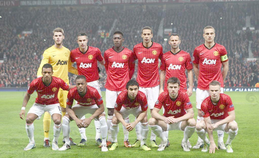 周年庆双橙卡詹姆斯与哈利伯顿亮相街球赛场.