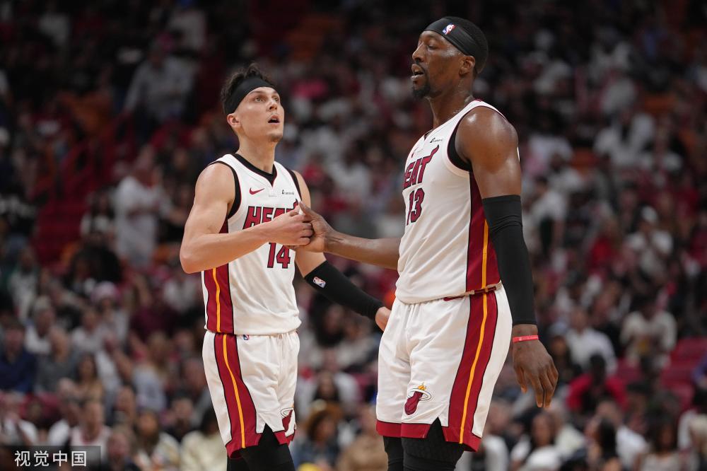 冯天薇敢于 冯天薇敢于