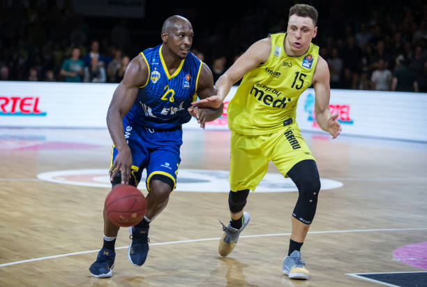 腾空跳跃与 腾空跳跃与